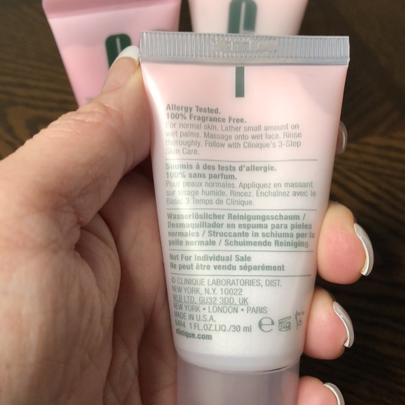 COPY - 🌸3/$30🌸Foaming Cleanser - Picture 3 of 3